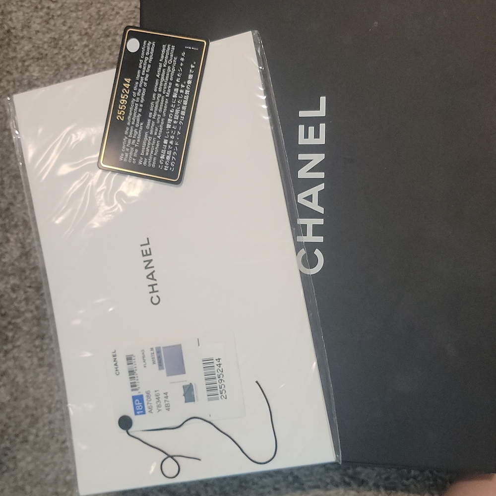 Chanel Flapbag - Picture 8 of 8